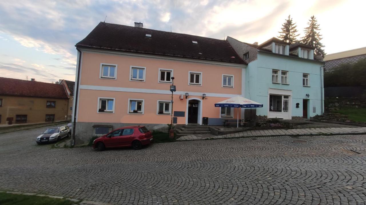 H@M Penzion Zlutice Екстер'єр фото